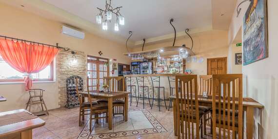 Rodinný Penzion Contesa v Krásnohorskom Podhradí s raňajkami/Krásnohorské Podhradie