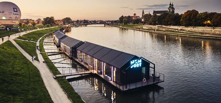 Moderný New Port Hotel Kraków priamo na rieke Visla
