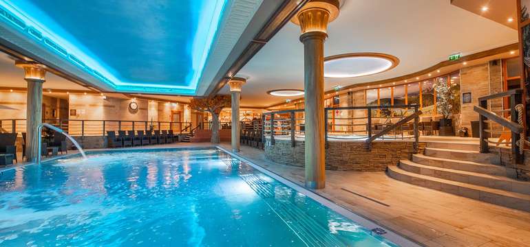 Krásný bazén v AQUA SPORT HOTEL***