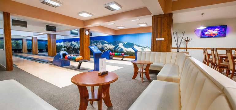 Ve volném čase si v Kolibe Josu můžete zahrát bowling nebo kulečníke Josu môžete zahrať bowling aleb