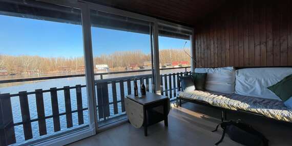 Netradičné ubytovanie na hausbóte v Bratislave – jedinečný zážitok na vode/Bratislava - Dunaj