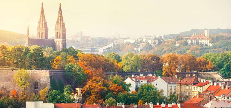 Historický unikát, Vyšehrad, sa rozpína nad pravým brehom Vltavy