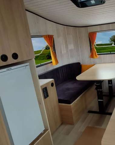 Karavan Medusa 375 - interiér