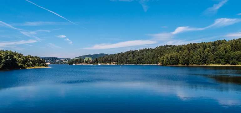 Hotel Swing přímo u Lipna v obci Černá v Pošumaví