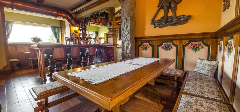 Hotel Husárik**** - Bavorská izba so štýlovým sedením a keramickou pecou