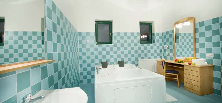 Nechybí whirlpool, sauna a bazén