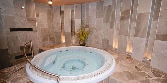 Hotel Lesana**** vo Vysokých Tatrách s chutnou polpenziou, novým wellness a Kinderlandom/Vysoké Tatry - Stará Lesná