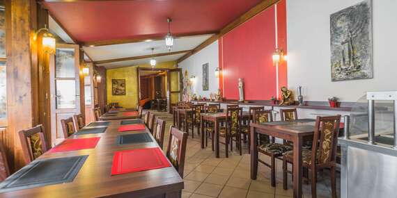 Veľký 1,5 kg indický tanier pre 2 osoby v autentickej reštaurácii Little India Košice/Košice - Staré Mesto