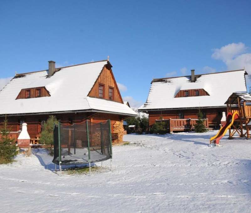 Deti sa vyšantia na hojdačkách, šmýkačkách či trampolíne
