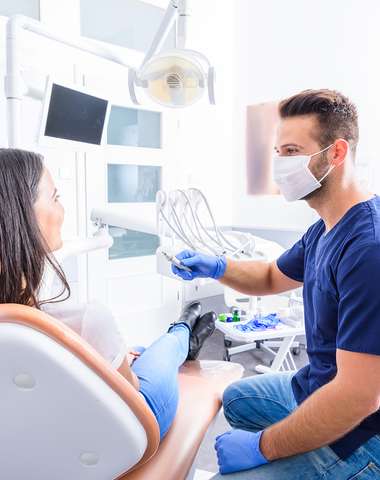 Dentálna hygiena s pieskovaním alebo implantologická konzultácia + CT vyšetrenie