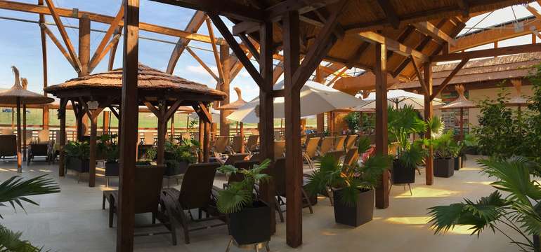 Obľúbený aquapark Tatralandia sa nachádza len 100 m od chatiek