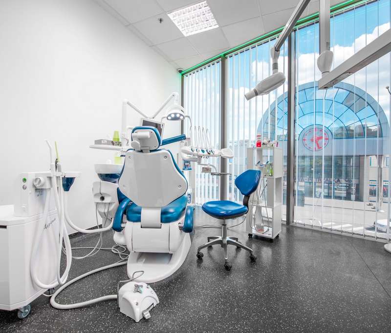 Black & Gold Dental Clinic má k dispozícii 3 nadštandardne zariadené ordinácie