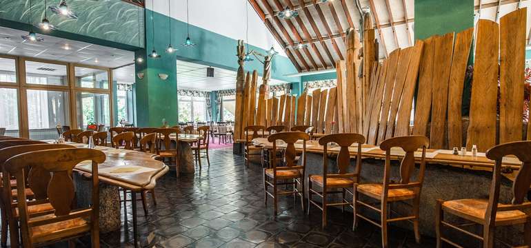 Čekají na vás také lobby bar a café Zimní zahrada
