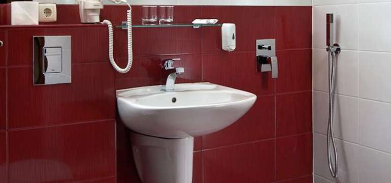 Každá z izieb Wellness Hotela Rubin**** má vlastnú kúpeľňu (väčšinou s vaňou)