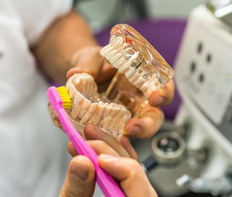 Profesionálna dentálna hygiena vo White Smile v Starom Meste