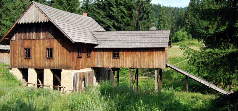 Múzeum kysuckej dediny vo Vychylovke