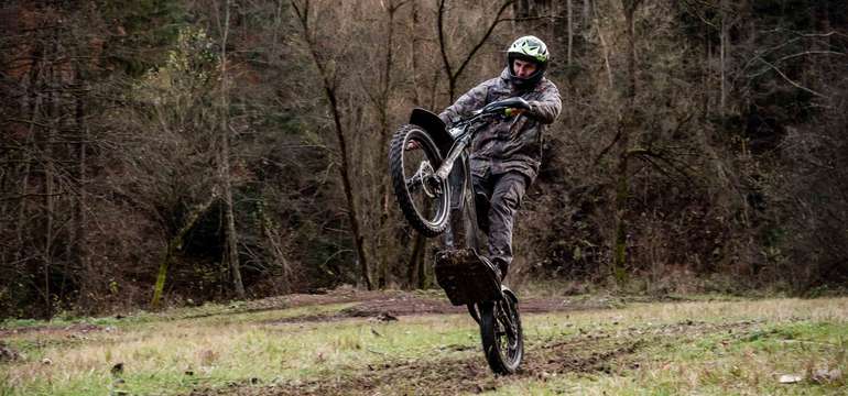 Zažite neskutočnú silu elektrických motoriek KUBERG či TALARIA
