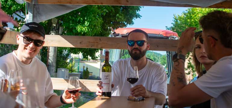 Vínovlečka - zážitková jazda vo vinohradoch s degustáciou vín