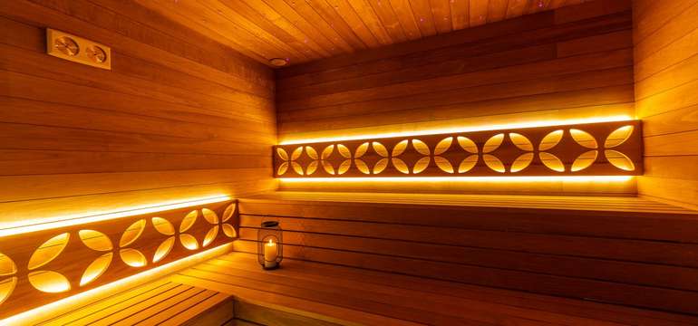 Nové wellness centrum s bazénom, vírivkou a saunáriom v hoteli Helan***