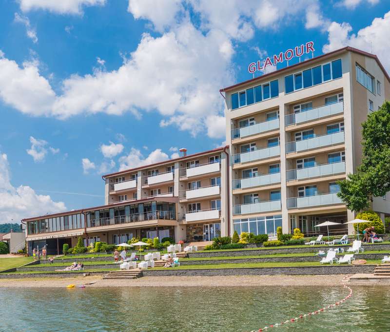 Rodinný relax v hoteli Glamour**** pri Zemplínskej šírave s polpenziou a wellness