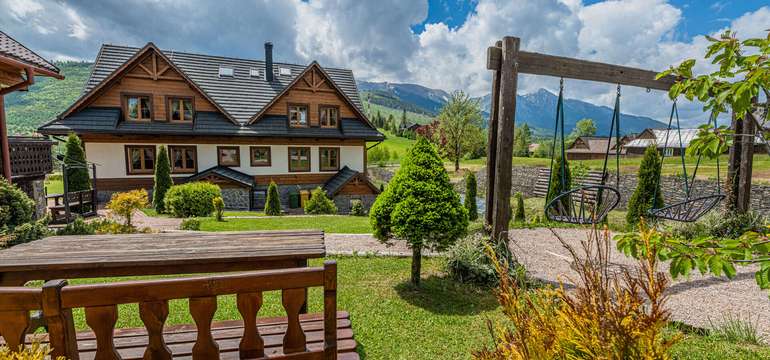 Vila Panorama sa nachádza v tichej lokalite Antošovský vrch s pamiatkovou rezerváciou
