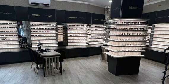 Kompletné vyšetrenie zraku v očnej optike DUOS na Dunajskej so zľavou na značkové okuliare/Bratislava - Staré mesto