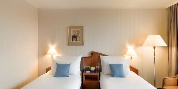 EXTRA CENA: Panorama Hotel Prague s raňajkami a wellnessom na 24. poschodí/Česko - Praha