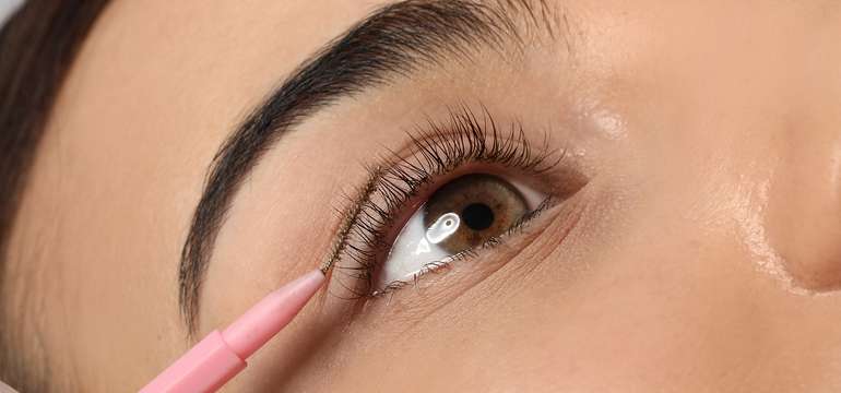 Prirodzený vzhľad vďaka laminácii obočia a lash liftingu