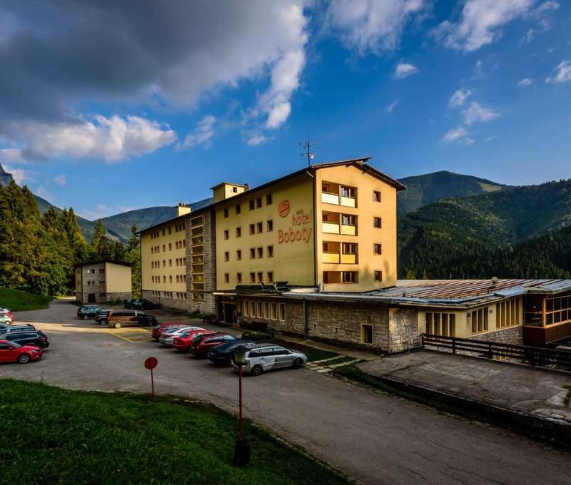 Rodinný hotel Boboty*** vo Vrátnej v lete