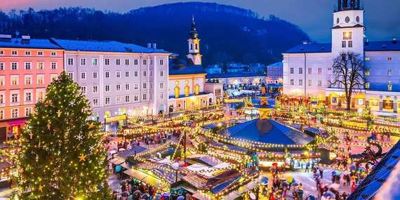 Adventné trhy v Salzburgu, na zámku Hellbrunn a pri jazere Wolfgangsee s cestovnou kanceláriou Travelholic/Rakúsko - Salzburg