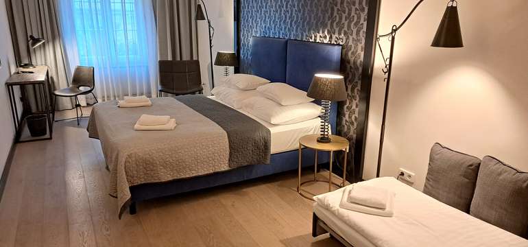 Dizajn dvojlôžková izba s balkónom, hotel Antik
