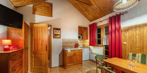 Chatka priamo v rezorte Holliday Village Tatrandia pre 2 až 5 osôb + zľava na celodenný vstup do Tatralandie/Liptovský Mikuláš