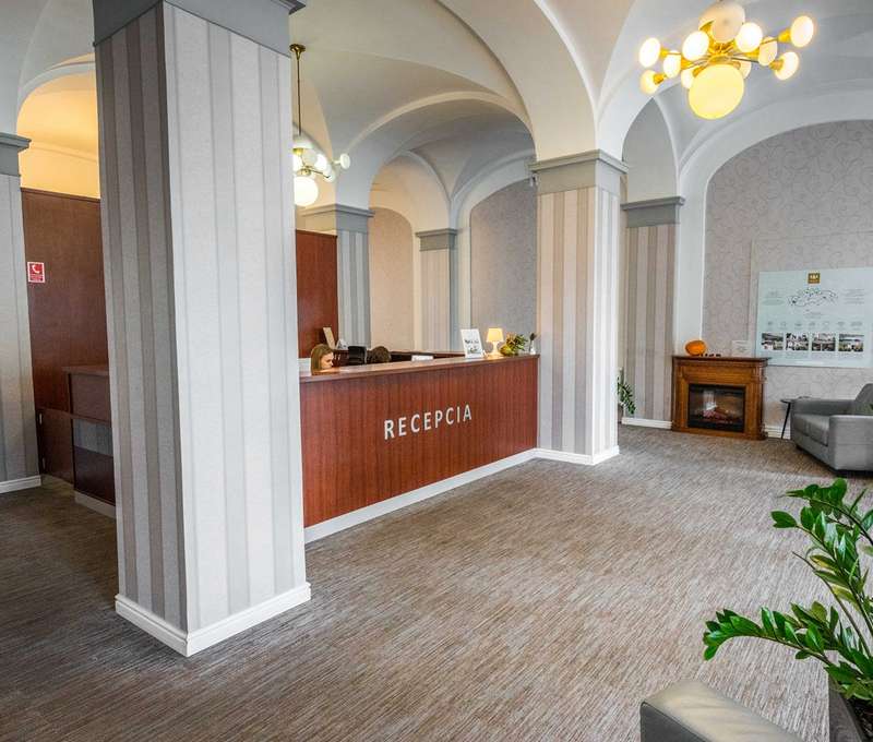  Hotel Granit Piešťany - kúpeľný ústav F. E. Scherera - recepcia