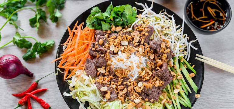 Bún bò Nam Bộ