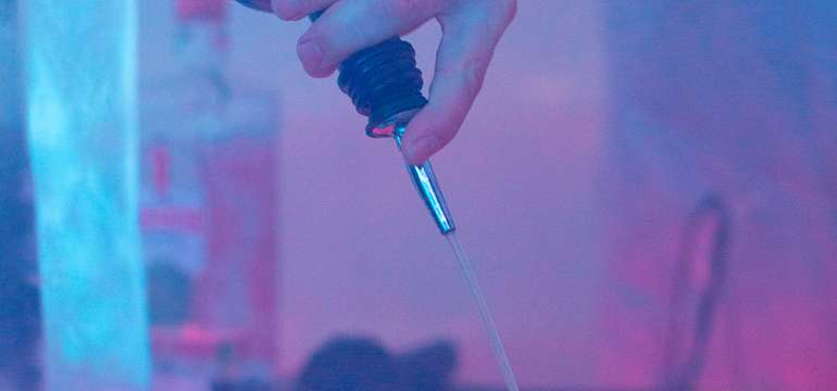 Vstup a drinky v ICE BAR v centre bratislavského Starého Mesta
