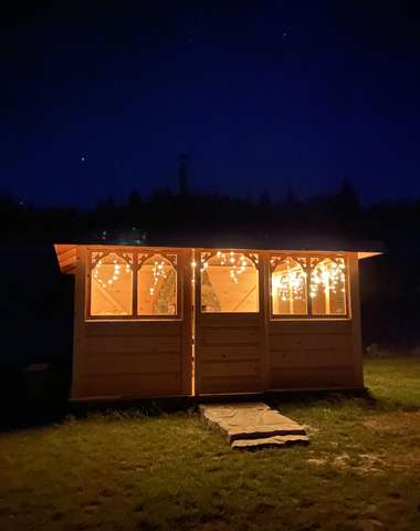 Spoločný altánok s kamenným grilom