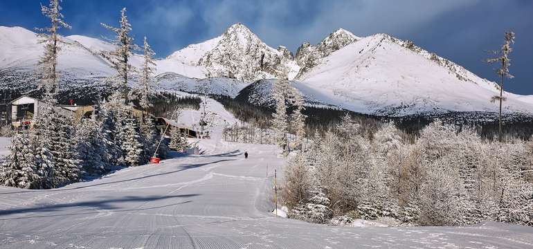 Tatranská Lomnica (3,5 km od rekreačného domu v Kežmarských Žľaboch)