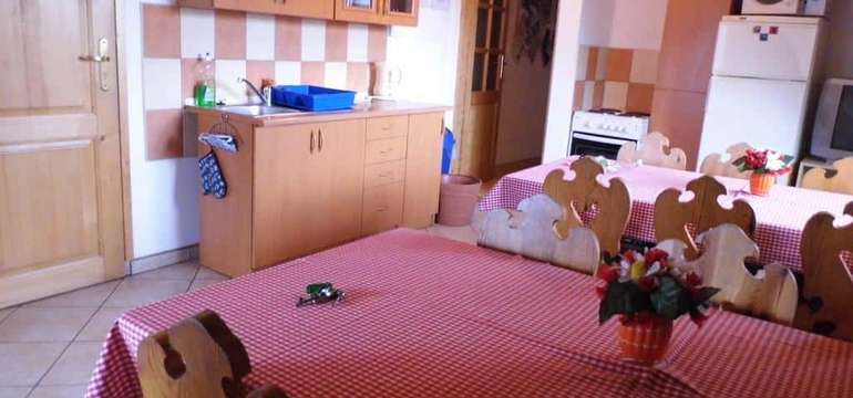Vo všetkých objektoch sú k dispozícii vstupné spoločenské haly