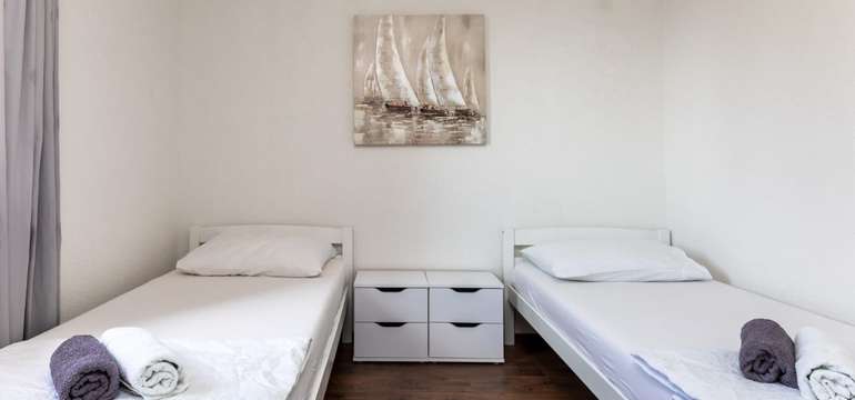 Na výber máte ubytovanie v apartmánoch č.1 a č.2 pre 4 až 7 osôb 