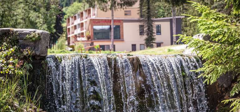 Hotel Hrabovo** v Hrabovskej doline