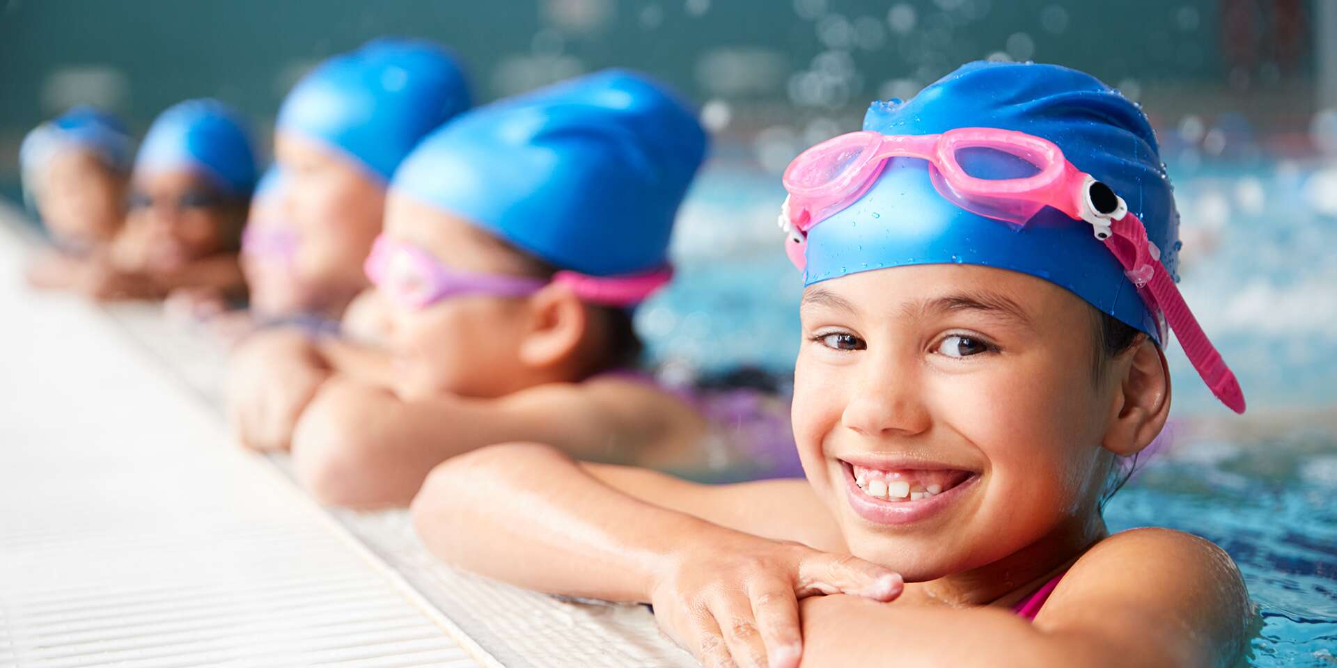 Swimming activities. Плавание дети. Дети плавают. Плавание детей дошкольников. Детская школа плавания.