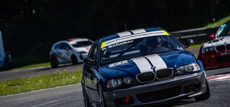 Pilotujte pretekárske BMW E46