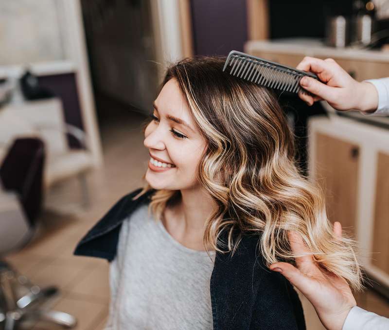 Farbenie alebo balayage (ilsutračné foto)