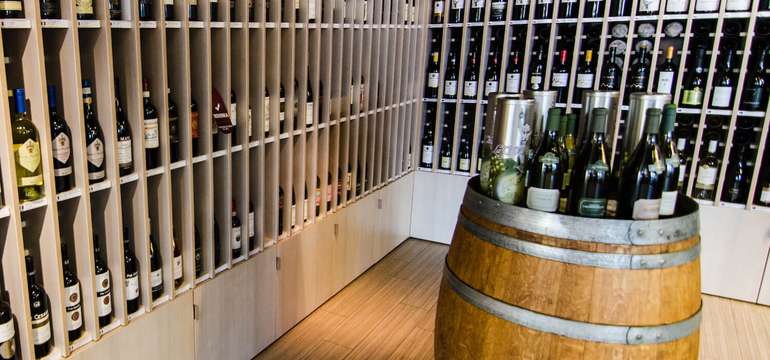 Wine Bar & Tapas by Provino