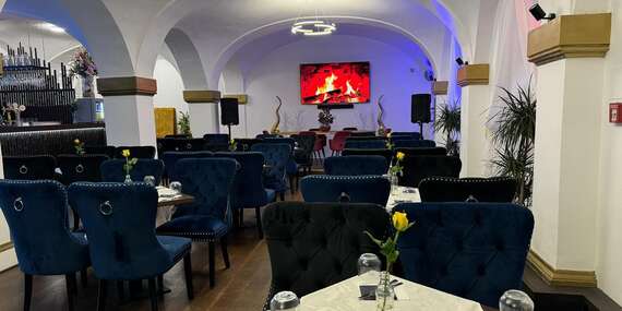 Luxusná chuť & zábava v jednom - burger, limonáda a biliard v reštaurácii Lux Flavour/Bratislava - Staré Mesto