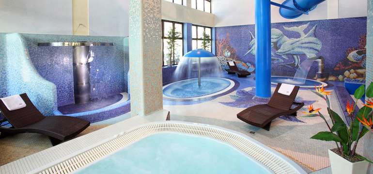 Poľský hotel Klimek**** má vlastný aquapark s bazénom, vírivkou a toboganom