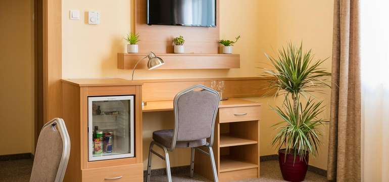 V hoteli Aquasol Resort**** nájdete Premium izby s king size posteľou, Wi-Fi, TV a minibarom