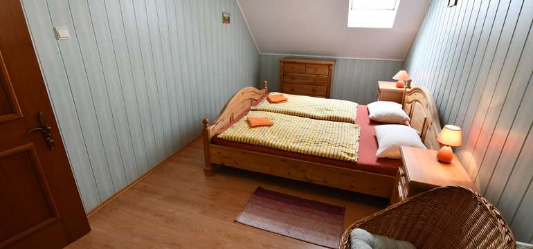 Ubytovanie vo veľkom hornom apartmáne s 3 spálňami (6+1)