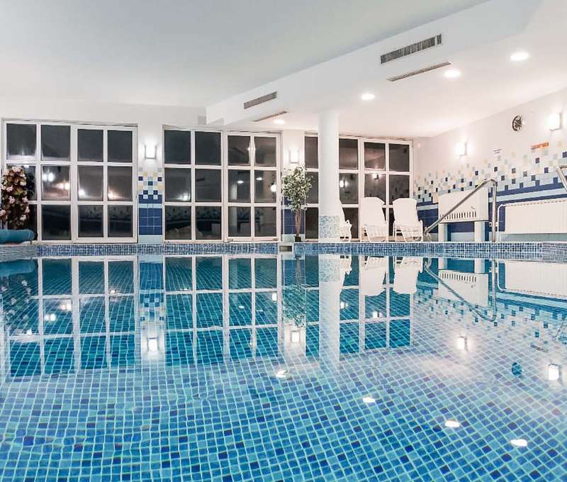 Neobmedzený vstup do wellness – bazén, fínska sauna, infra sauna