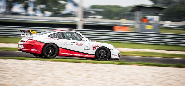 Jazda pre teenagerov na Porsche či Mustangu